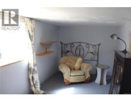 1404 Taunton St, Victoria, BC V8R1W9 Photo 22