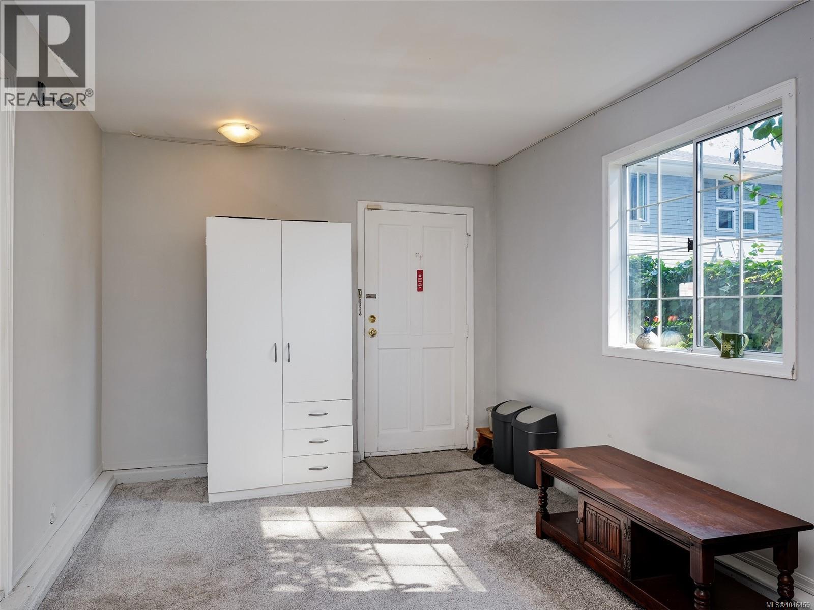  1146 Faithful Street, Victoria
