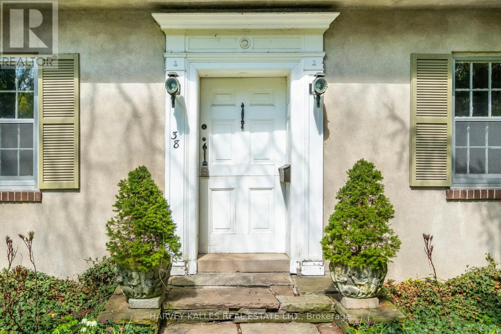38 DONWOODS DRIVE - 3