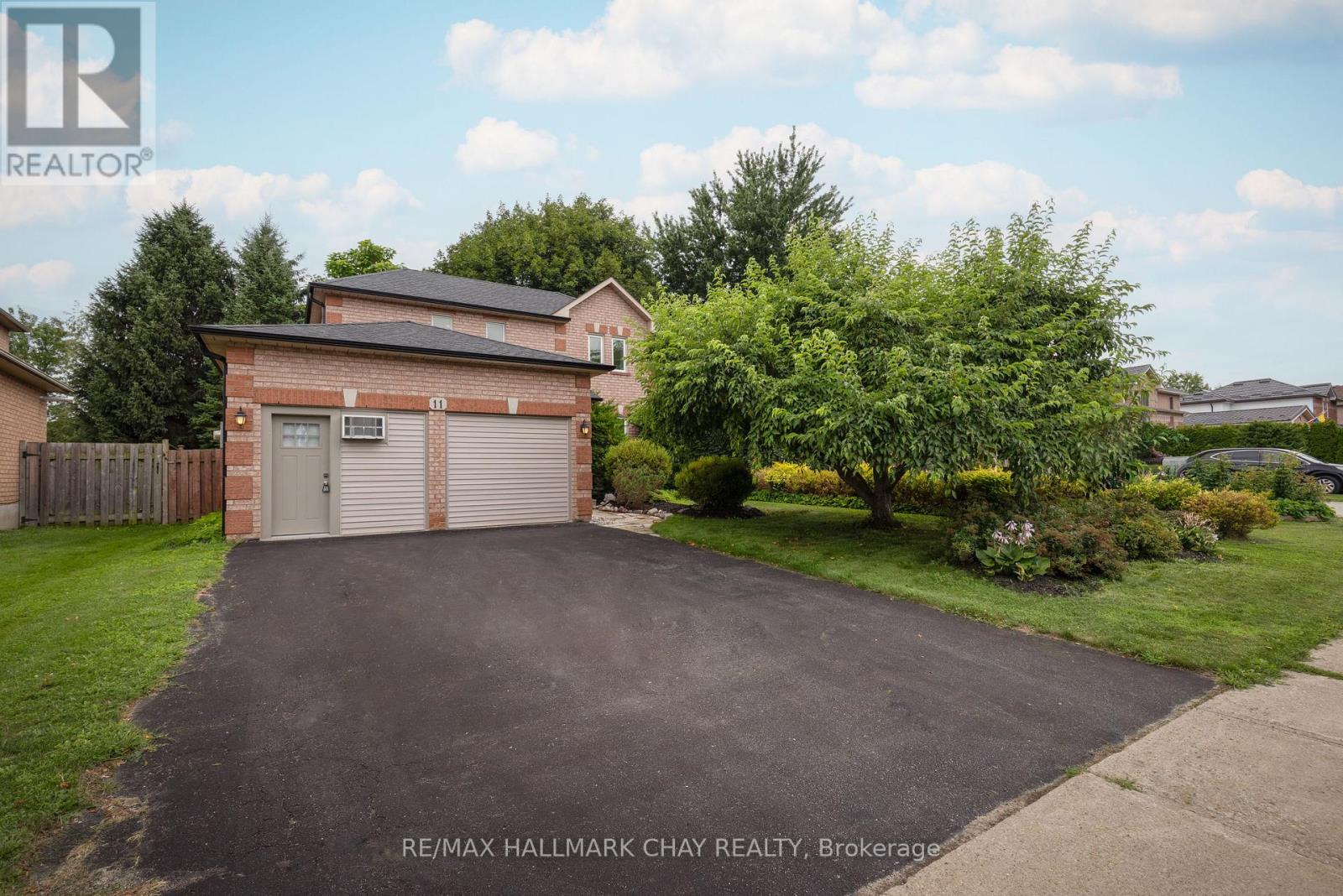 11 DUGDALE AVENUE - 1