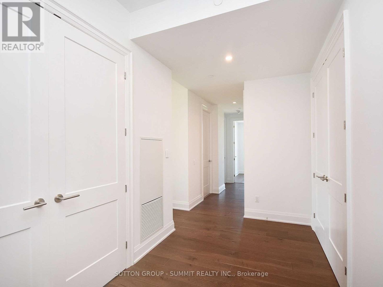 #1606 21 PARK STREET E - 13