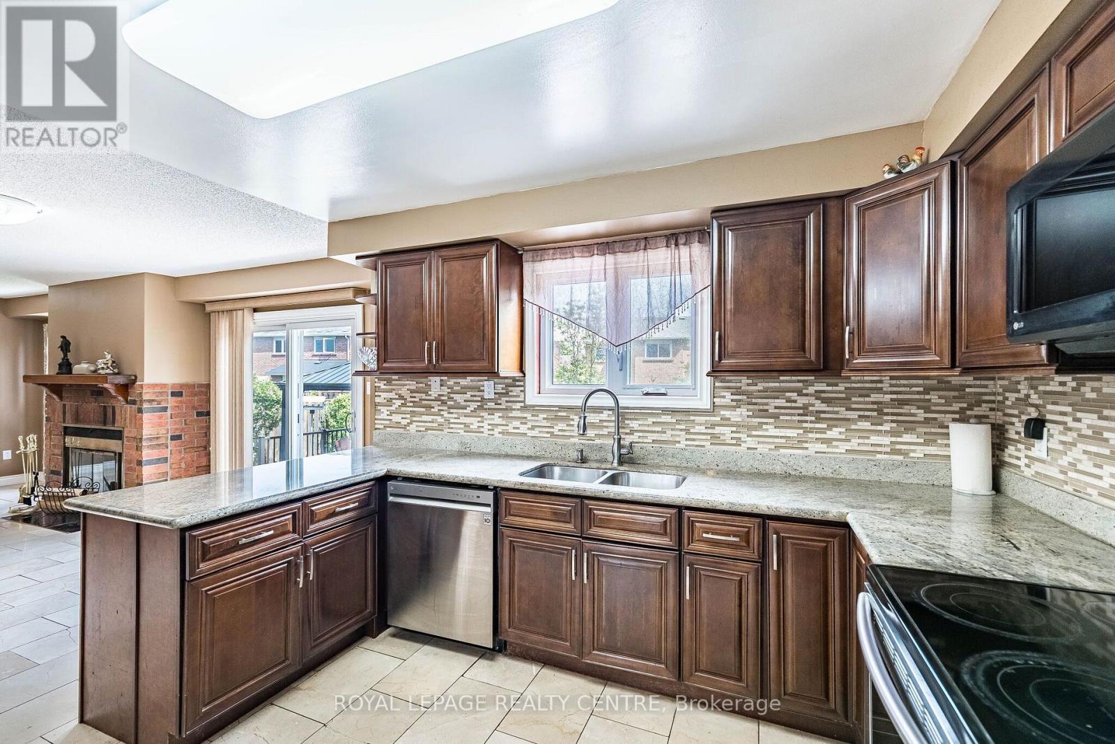 3211 DOVETAIL MEWS - Image 15