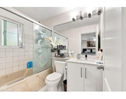 13755 93a Avenue, Surrey, BC V3V8A9 Photo 22