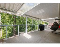 13755 93a Avenue, Surrey, BC V3V8A9 Photo 24