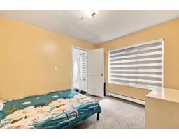 13755 93a Avenue, Surrey, BC V3V8A9 Photo 32