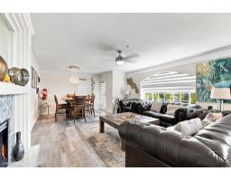 13755 93a Avenue, Surrey, BC V3V8A9 Photo 8