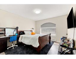 13755 93a Avenue, Surrey, BC V3V8A9 Photo 19