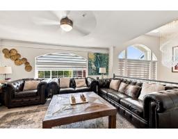 13755 93a Avenue, Surrey, BC V3V8A9 Photo 9