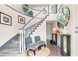 13755 93a Avenue, Surrey, BC V3V8A9 Photo 6
