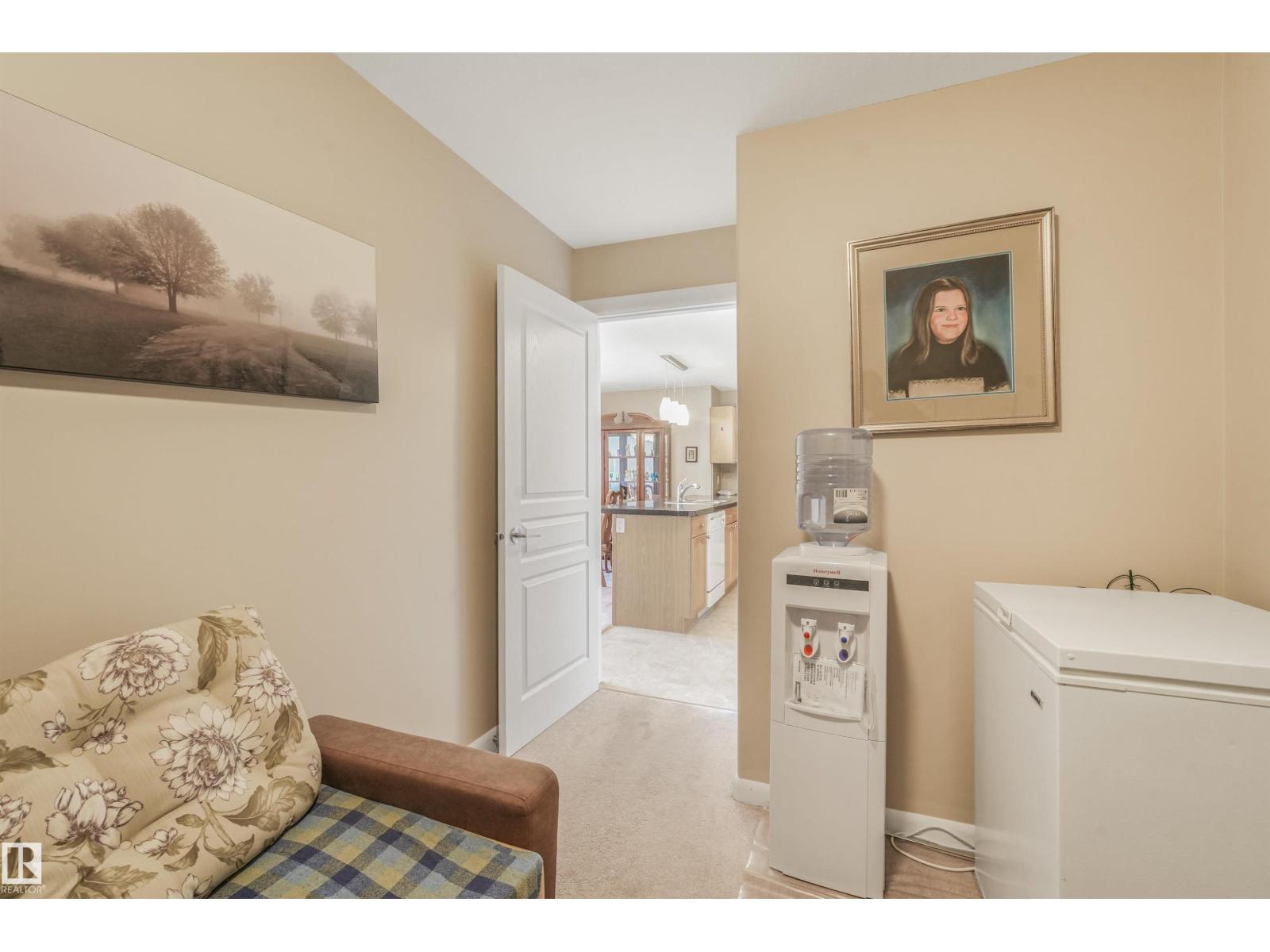 #326 300 PALISADES WY - 37