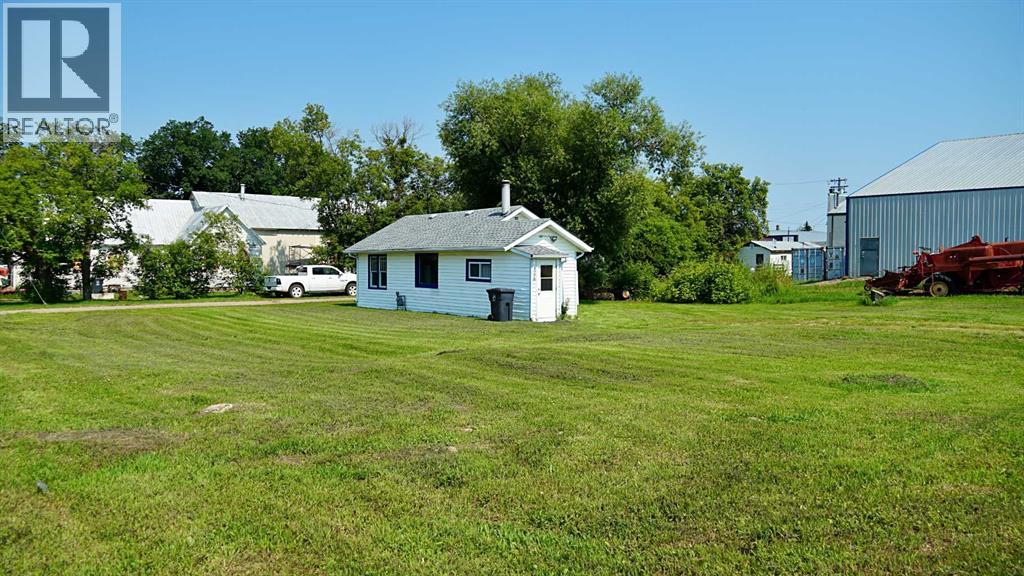 4906 49 Avenue - Image 4