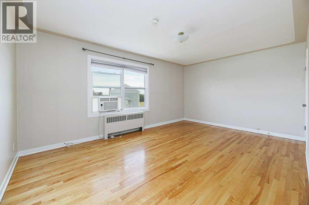 22 Poplar Crescent - Image 15