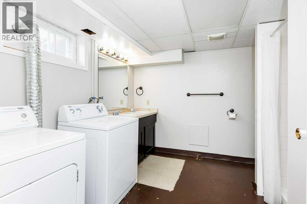 22 Poplar Crescent - 30