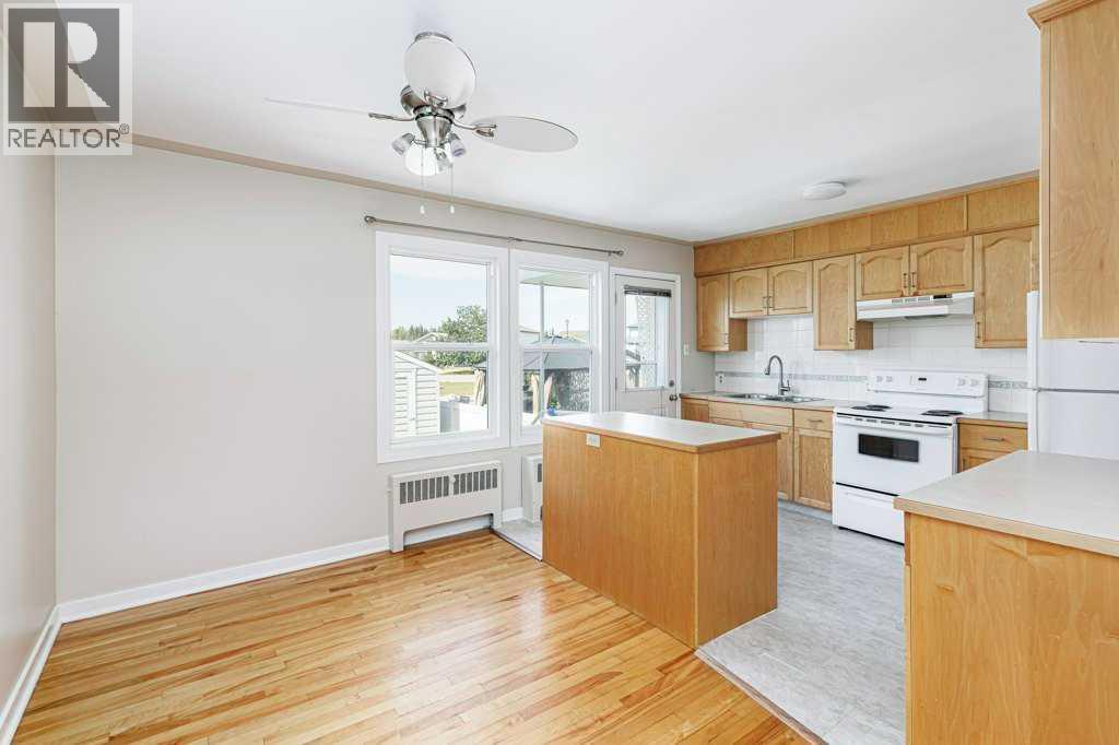22 Poplar Crescent - Image 8
