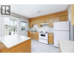 22 Poplar Crescent, Springbrook, AB T4S1V3 Photo 11