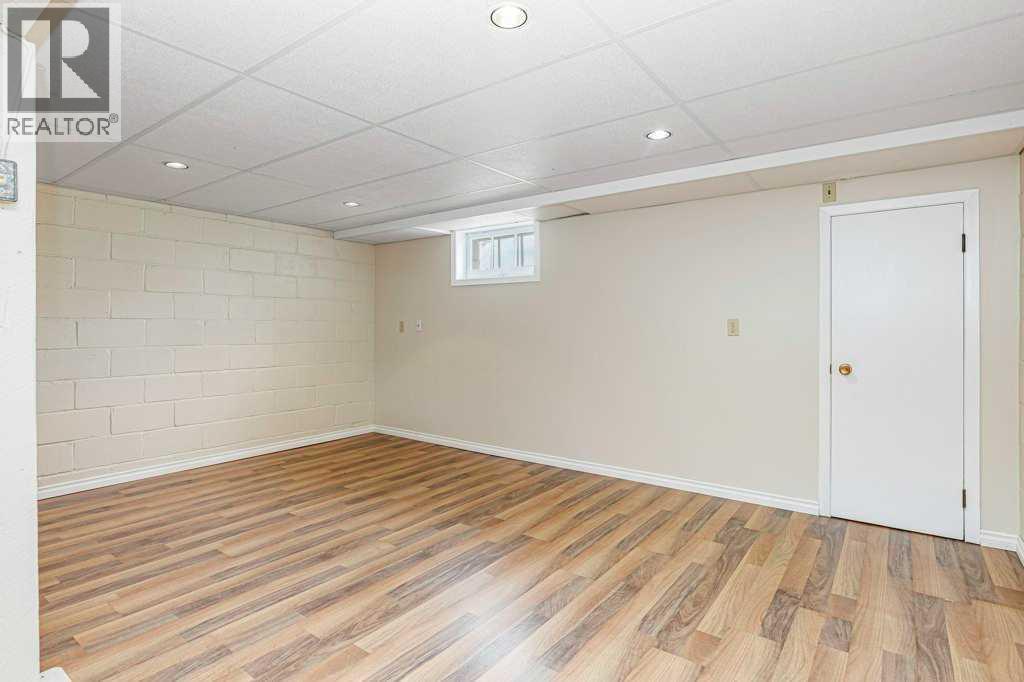 22 Poplar Crescent - Image 24
