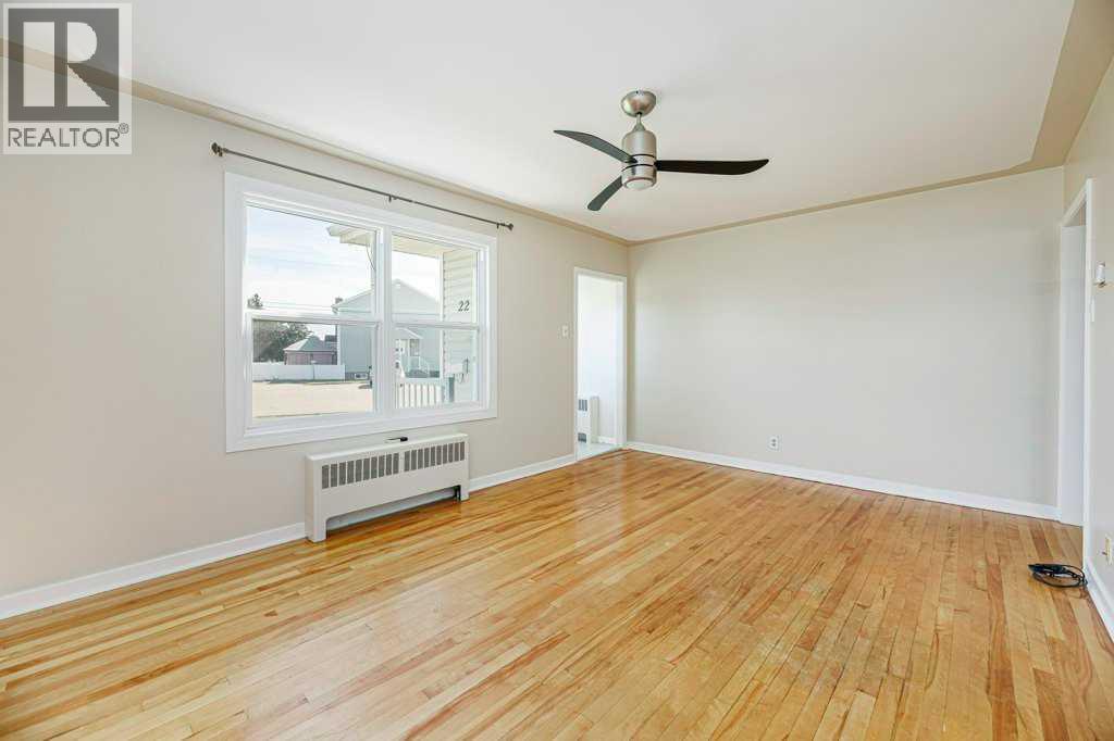 22 Poplar Crescent - Image 6
