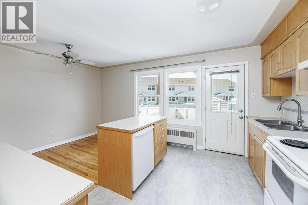 22 Poplar Crescent - Image 13