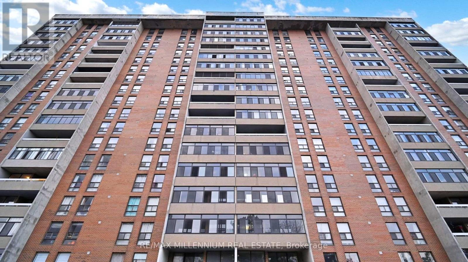 #1512 15 KENSINGTON ROAD - 2