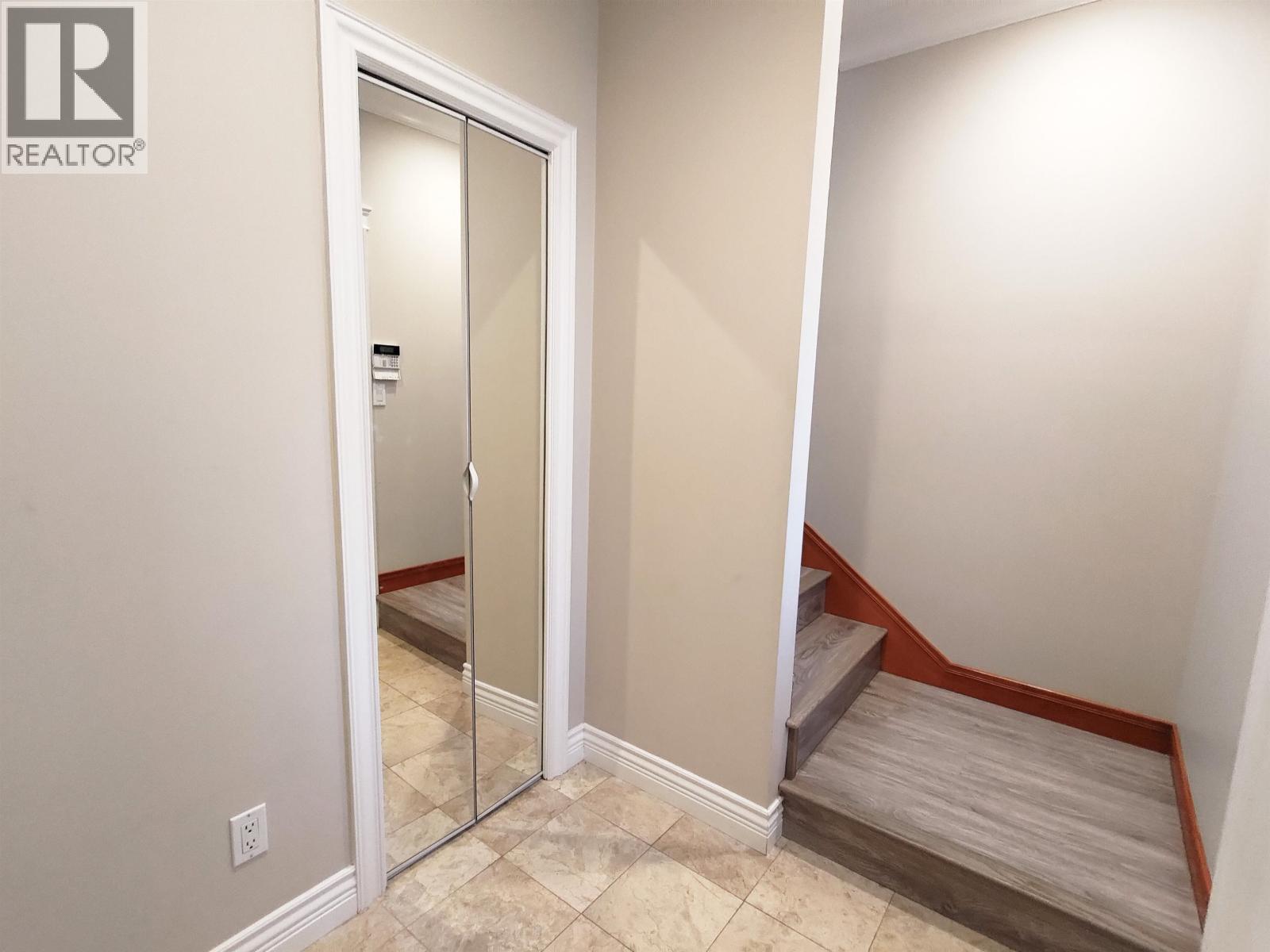 3 Bed, 2 Bath House for Rent in Vancouver – 2F 8006 CARTIER STREET, Vancouver – MLS# R3154004 - Image 4