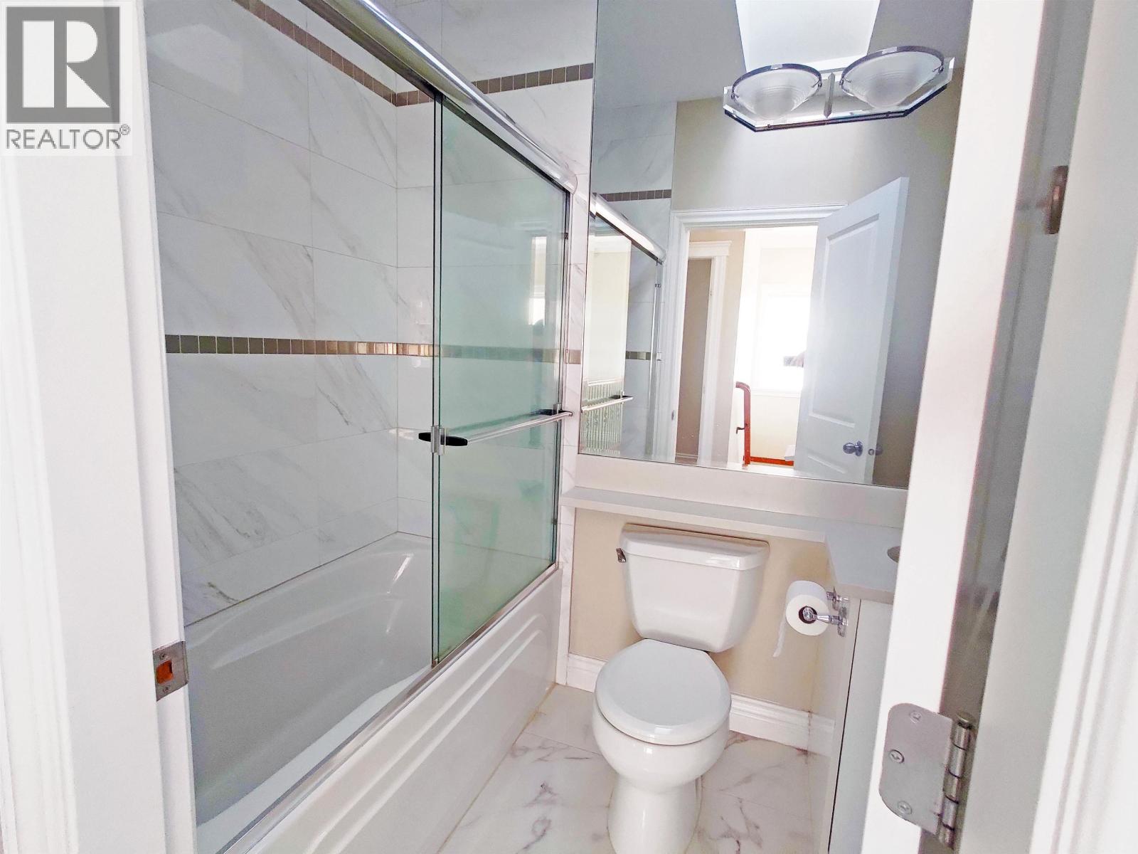 3 Bed, 2 Bath House for Rent in Vancouver – 2F 8006 CARTIER STREET, Vancouver – MLS# R3154004 - Image 8