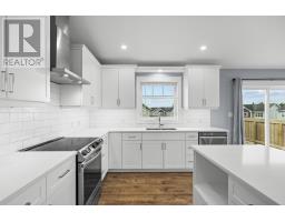 Ensuite (# pieces 2-6) - 129 Royalty Road, Charlottetown, PE C1E3E7 Photo 7