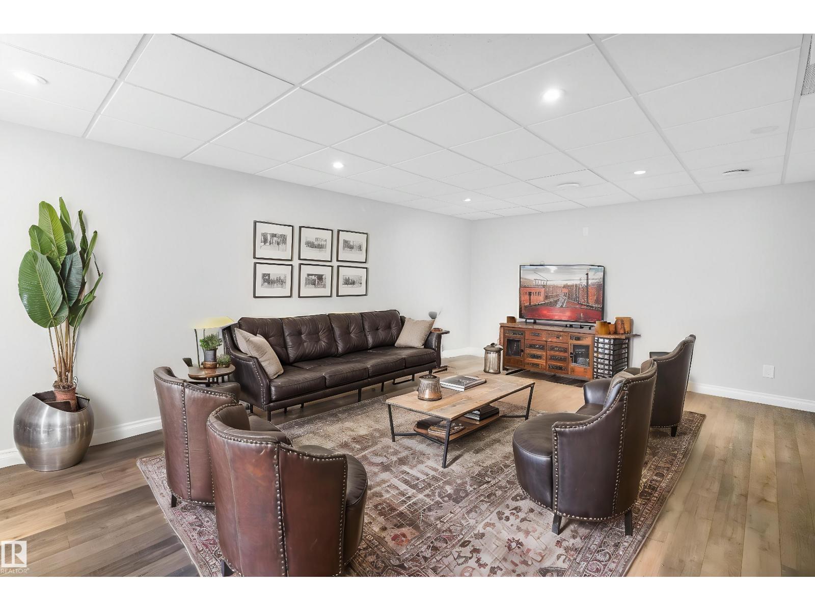 37 ROSEBERRY LN - 36