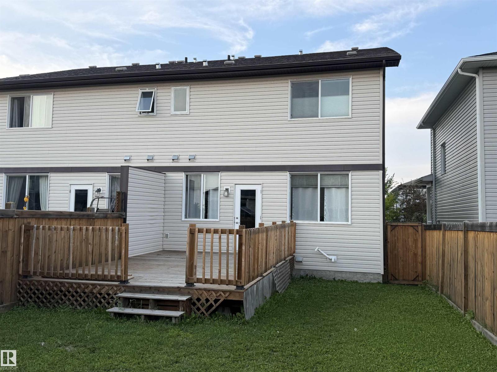 37 ROSEBERRY LN - 44