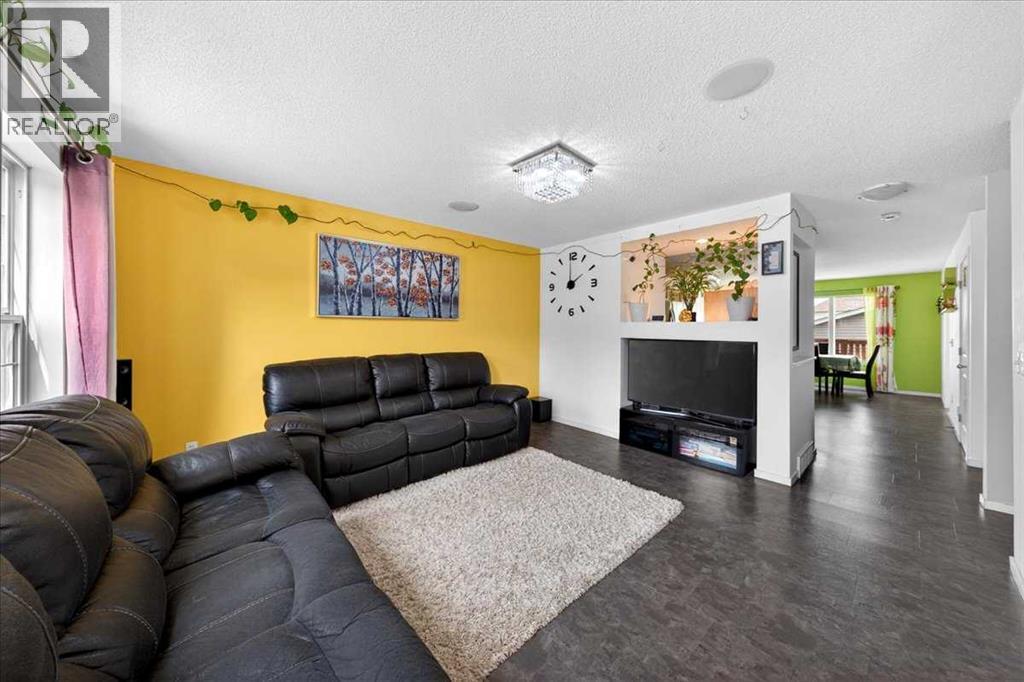 244 Silverado Range View SW - 7