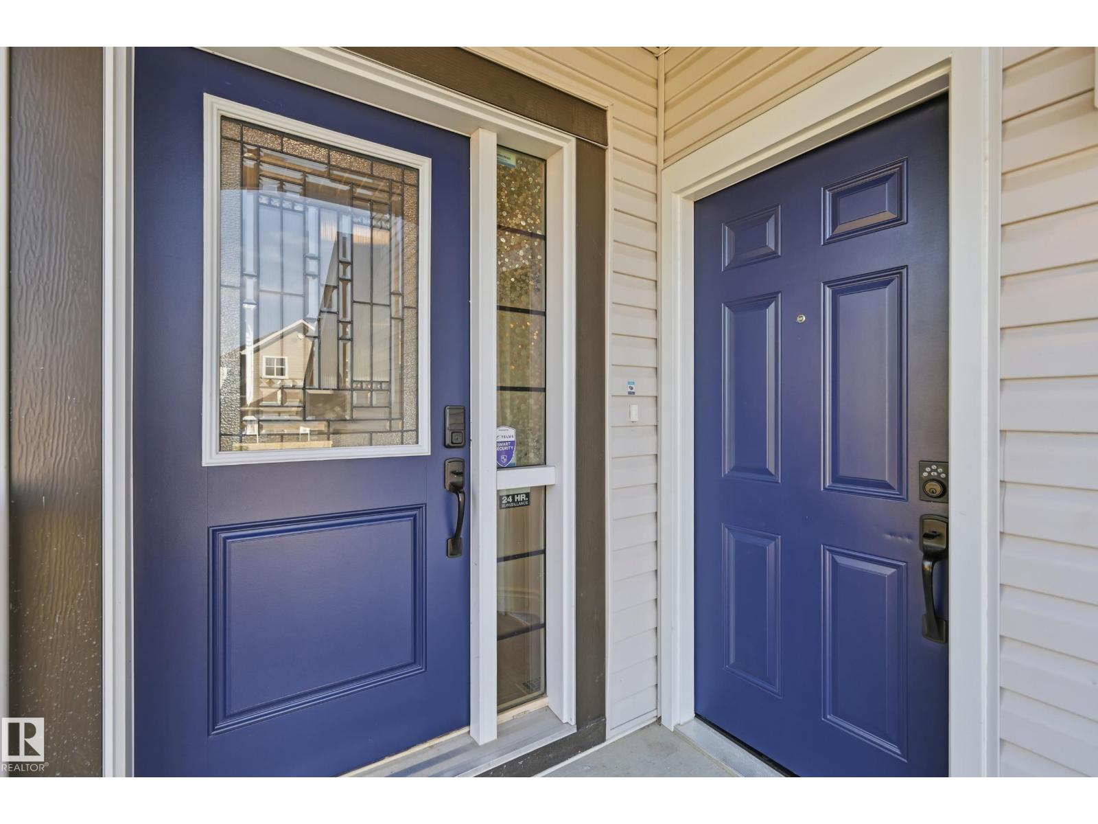 1 SOUTHFORK Close