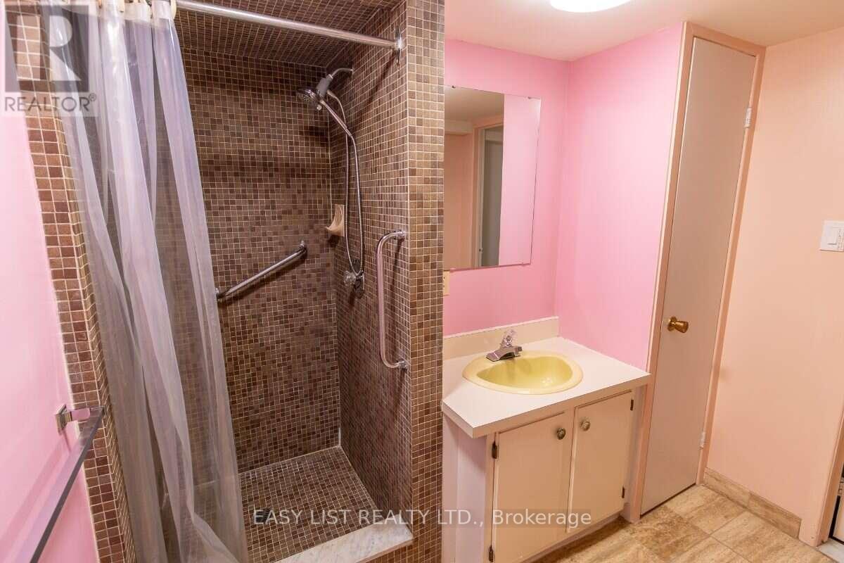 1999 GARFIELD AVENUE - 21