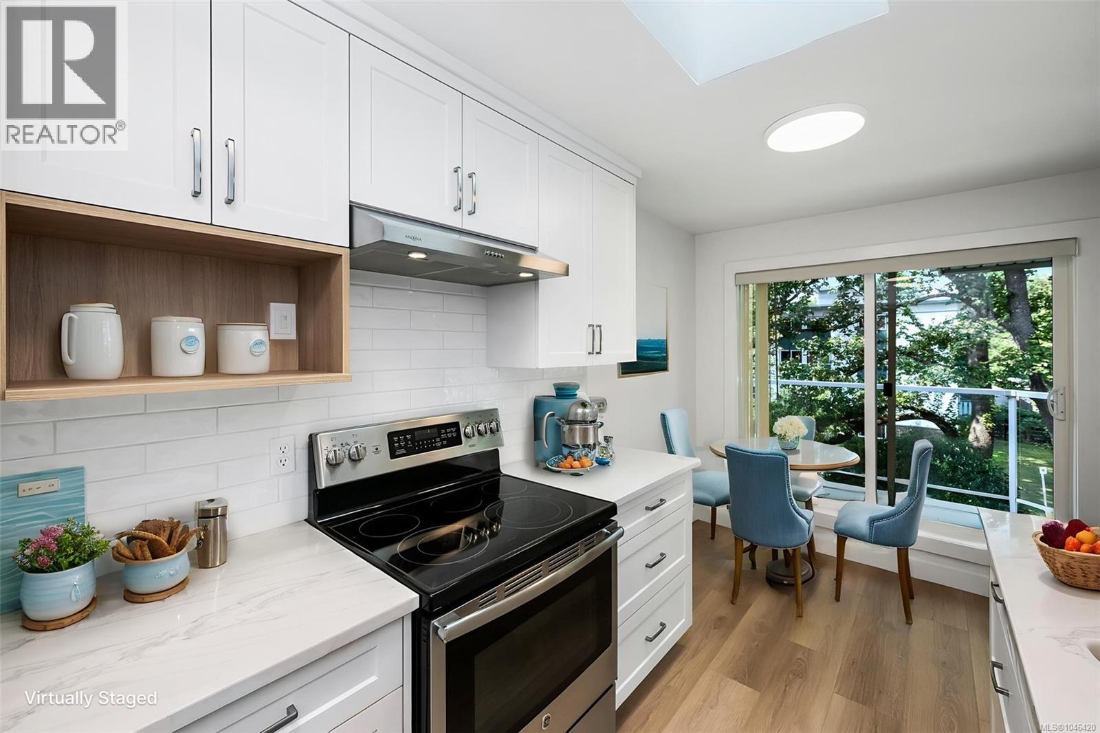 401 1501 Richmond Avenue, Victoria