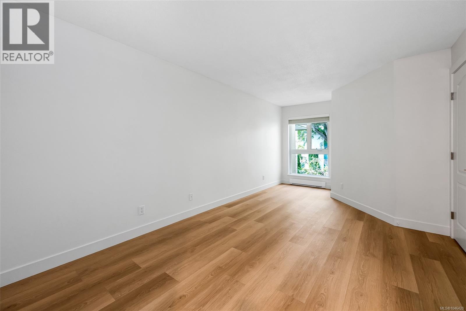 401 1501 Richmond Avenue, Victoria