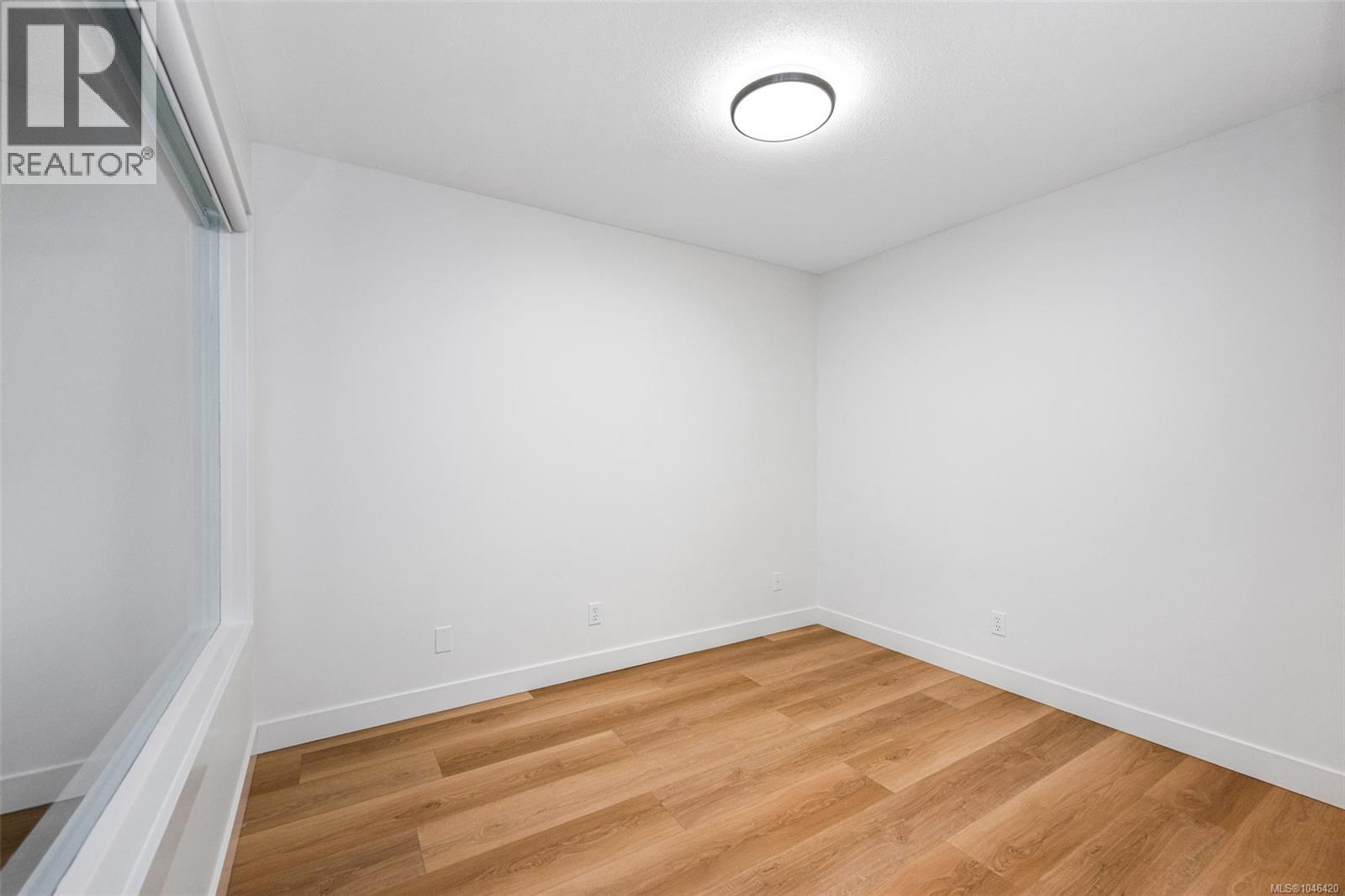 401 1501 Richmond Avenue, Victoria