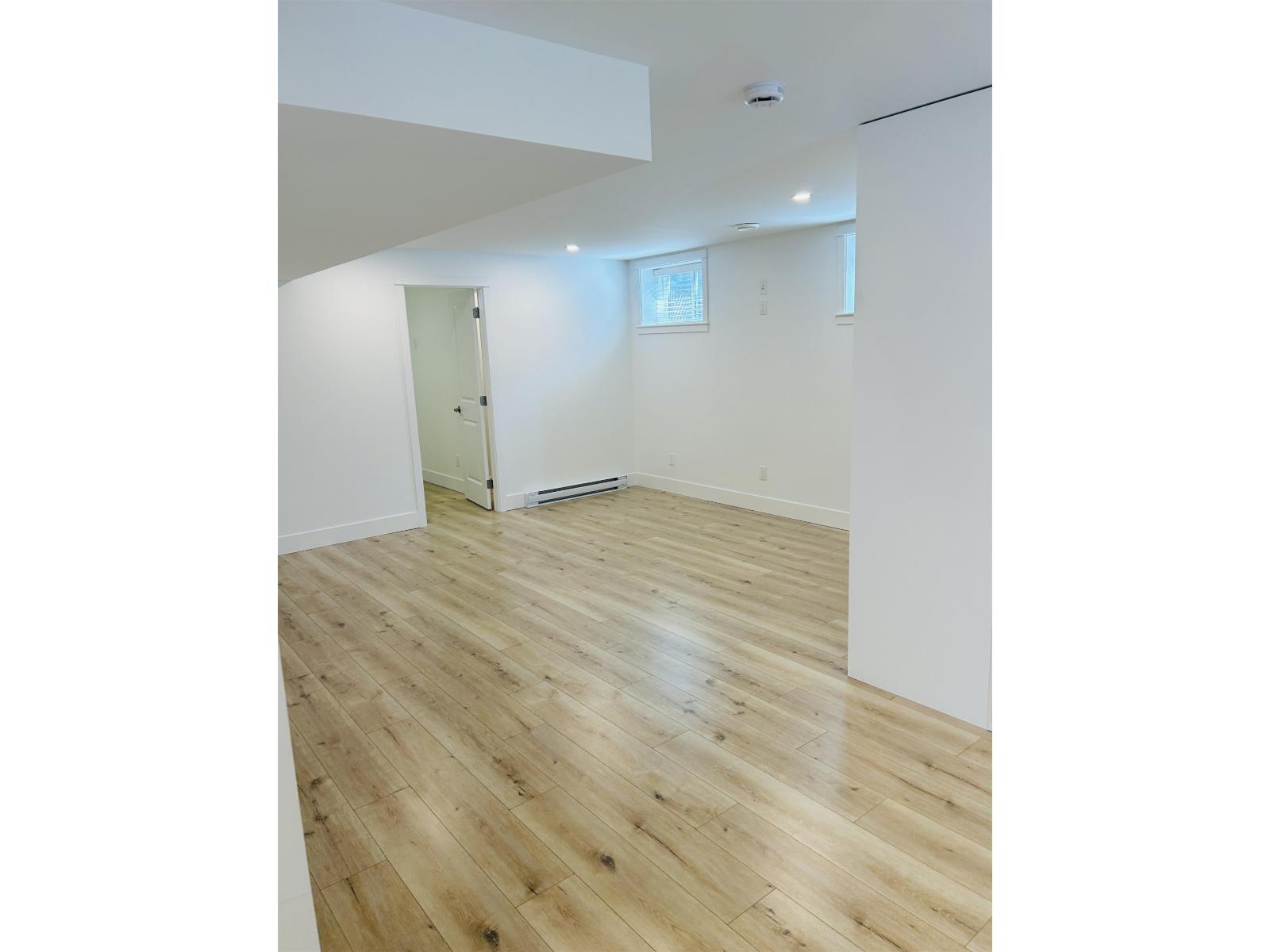 2 Bed, 1 Bath House for Rent in Surrey – Bsmt Suite-17291 1 AVENUE, Surrey – MLS# R3154009 - Image 5