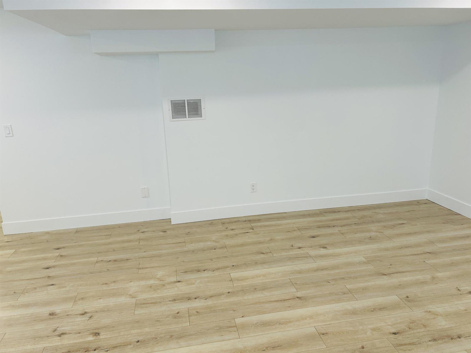 2 Bed, 1 Bath House for Rent in Surrey – Bsmt Suite-17291 1 AVENUE, Surrey – MLS# R3154009 - Image 8