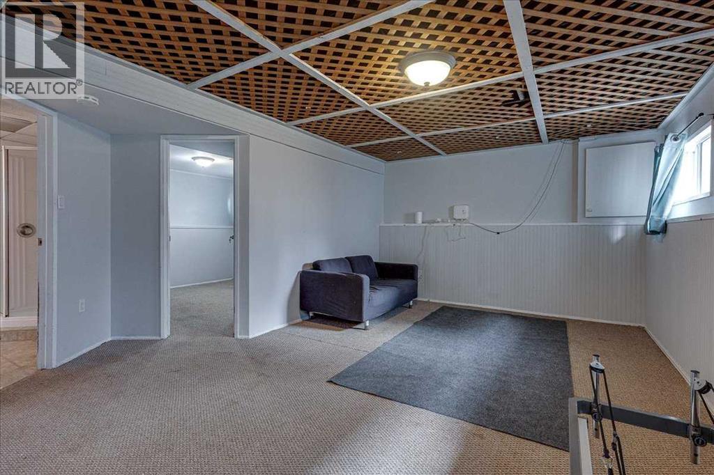 3811 52 Avenue - Image 33