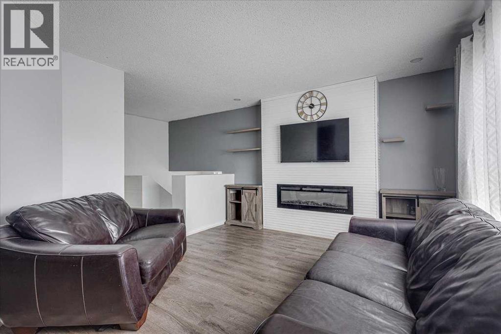 3811 52 Avenue - 11