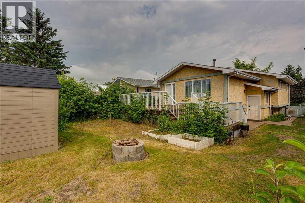 3811 52 Avenue - 5