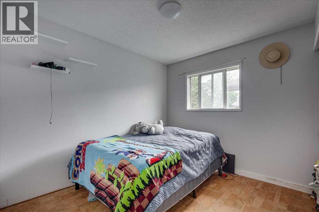 3811 52 Avenue - 25