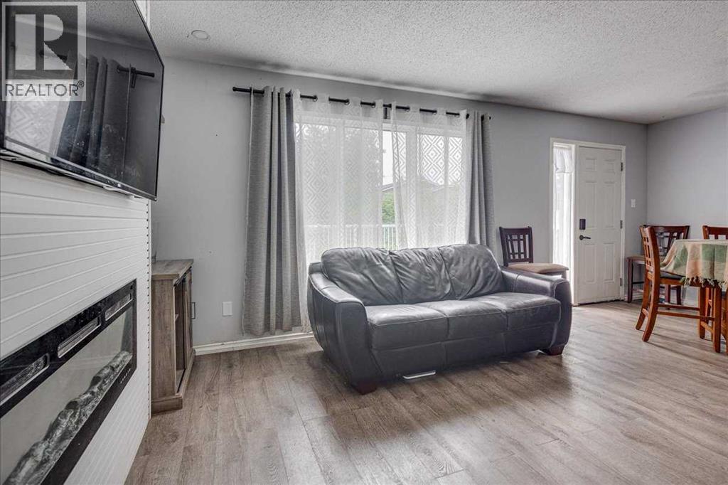3811 52 Avenue - Image 9