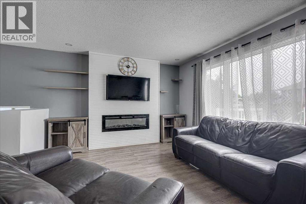 3811 52 Avenue - 12