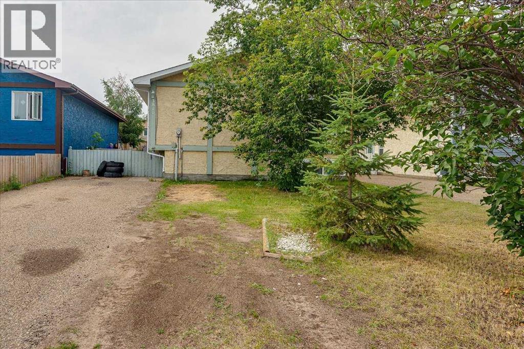 3811 52 Avenue - 2