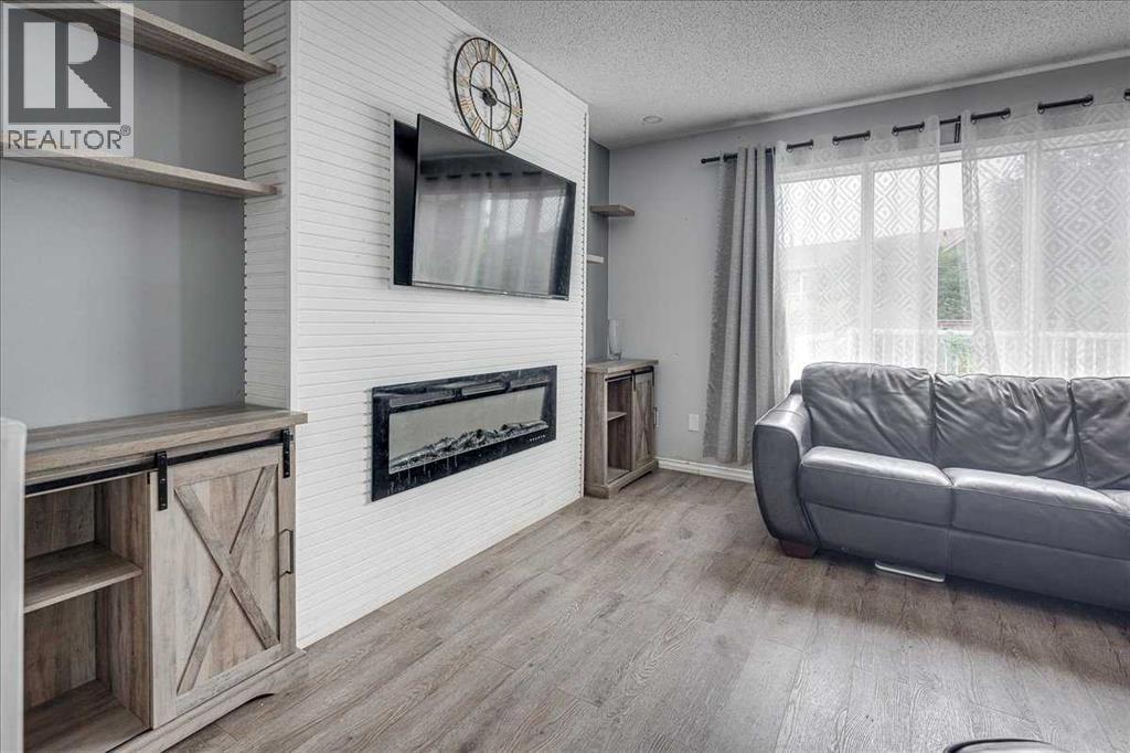 3811 52 Avenue - 8