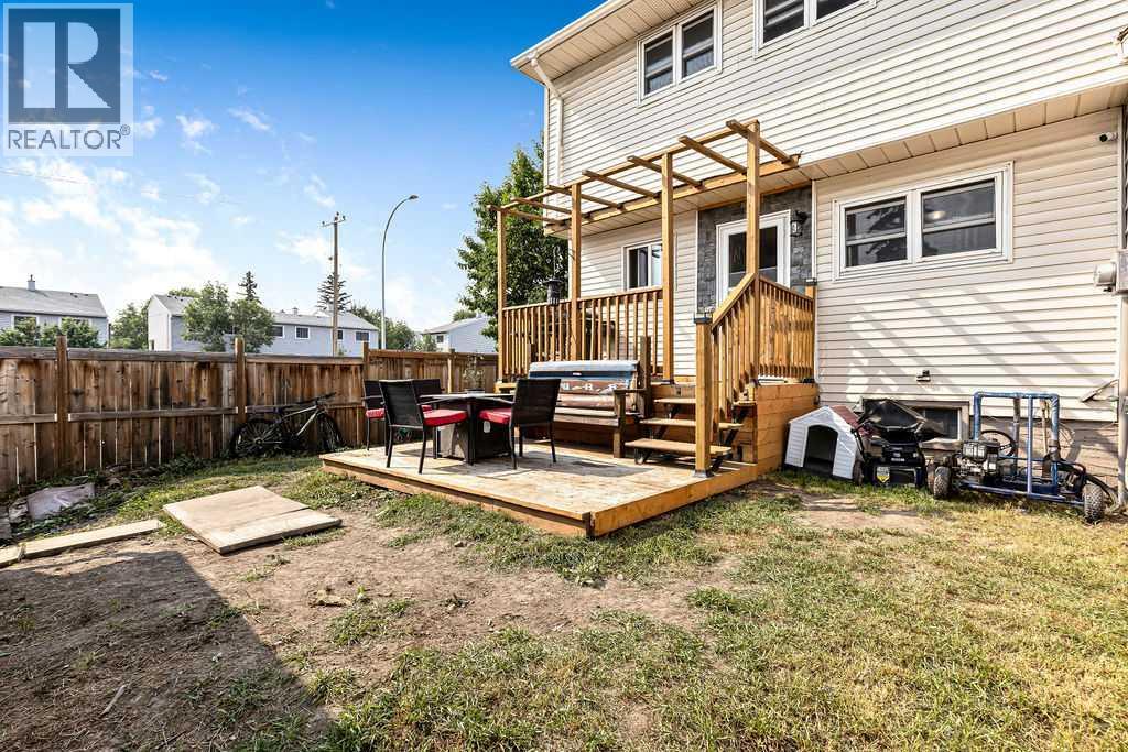 44 Falwood Crescent NE - Image 31