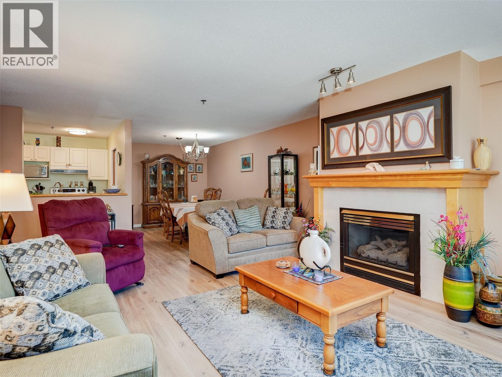 #305 3009 Brittany Dr - 3