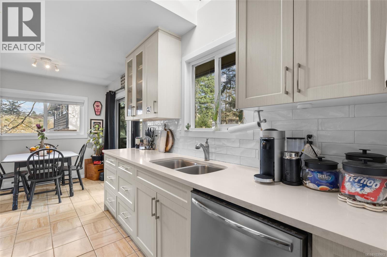 661 Marlisa Pl - 13