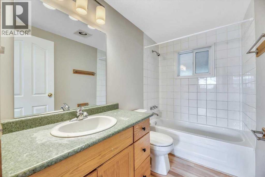 812 Brentwood Crescent - 20
