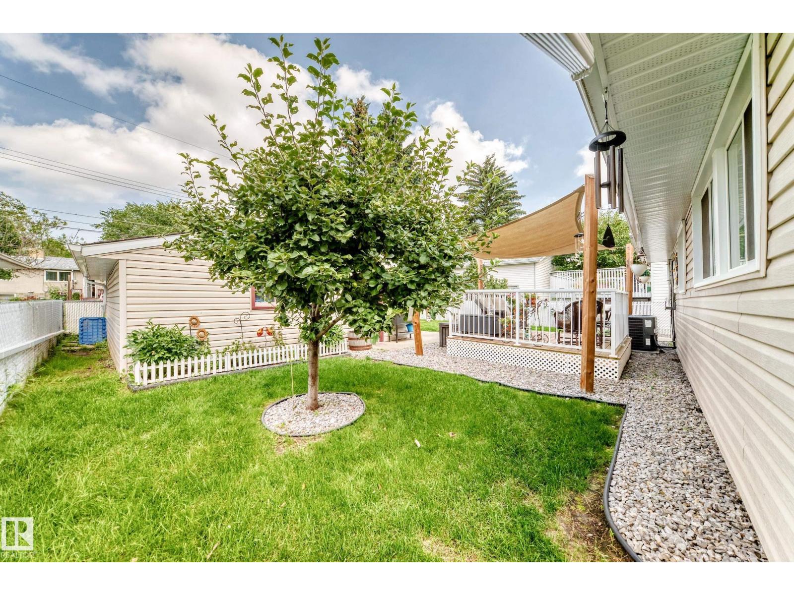 10524 128 AV NW - Image 37