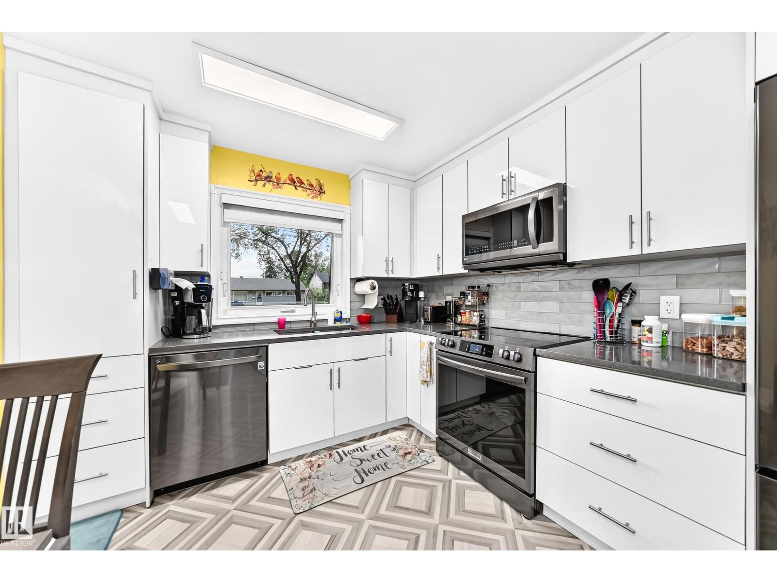 10524 128 AV NW - Image 13